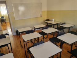 Sala para cursos e aulas em grupo